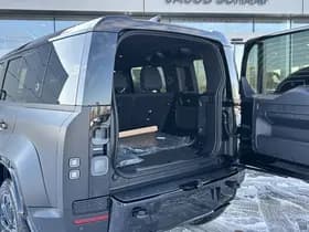 Land Rover Defender 110 4.4 P635 110 OCTA BLACK thumbnail 21