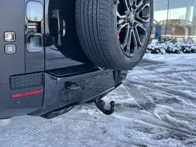 Land Rover Defender 110 4.4 P635 110 OCTA BLACK thumbnail 23