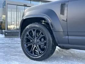 Land Rover Defender 110 4.4 P635 110 OCTA BLACK thumbnail 26