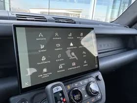 Land Rover Defender 110 4.4 P635 110 OCTA BLACK thumbnail 31