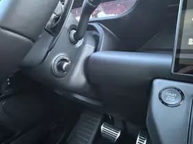 Land Rover Defender 110 4.4 P635 110 OCTA BLACK thumbnail 34