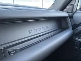 Land Rover Defender 110 4.4 P635 110 OCTA BLACK thumbnail 36
