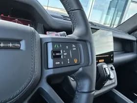 Land Rover Defender 110 4.4 P635 110 OCTA BLACK thumbnail 5