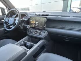 Land Rover Defender 110 4.4 P635 110 OCTA BLACK thumbnail 41