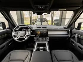 Land Rover Defender thumbnail 16