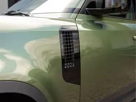 Land Rover Defender thumbnail 18