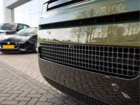 Land Rover Defender thumbnail 22