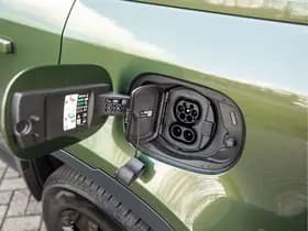 Land Rover Defender thumbnail 24