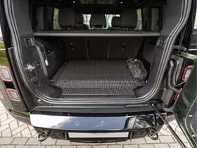 Land Rover Defender thumbnail 31