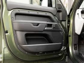 Land Rover Defender thumbnail 34