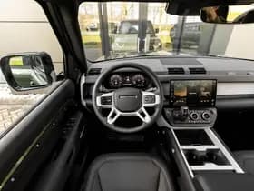 Land Rover Defender thumbnail 10