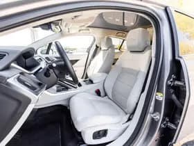 Jaguar I-Pace thumbnail 4
