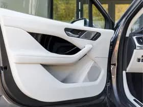 Jaguar I-Pace thumbnail 33