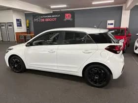 Hyundai i20 thumbnail 3