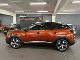 Peugeot 3008 thumbnail 2