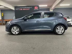 Renault Clio thumbnail 3