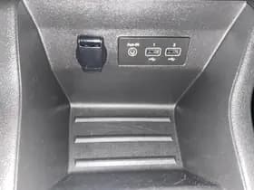 Renault Clio thumbnail 21