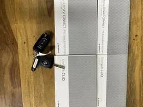 Renault Clio thumbnail 32