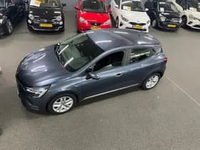 Renault Clio thumbnail 33