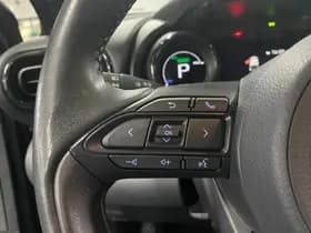 Toyota Yaris thumbnail 16