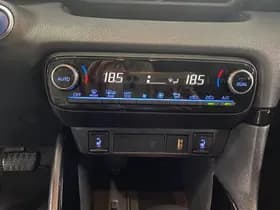 Toyota Yaris thumbnail 22