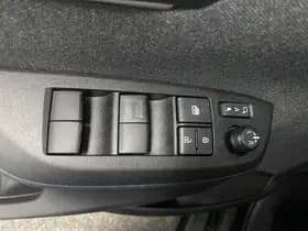 Toyota Yaris thumbnail 10