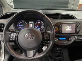 Toyota Yaris thumbnail 14