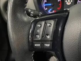 Toyota Yaris thumbnail 18