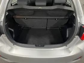 Toyota Yaris thumbnail 38