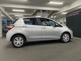 Toyota Yaris thumbnail 7