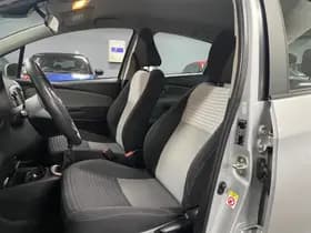 Toyota Yaris thumbnail 10