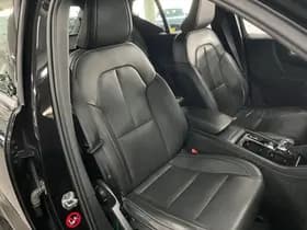 Volvo XC40 thumbnail 23