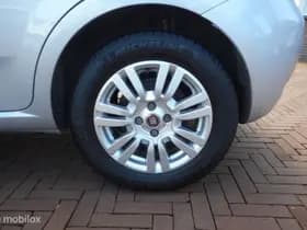 Fiat Punto thumbnail 11