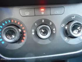 Fiat Punto thumbnail 26