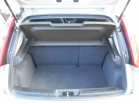 Fiat Punto thumbnail 9