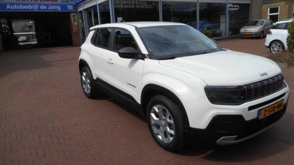 Jeep Avenger — foto 1