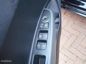 Hyundai i10 thumbnail 20