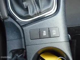 Toyota Auris thumbnail 35