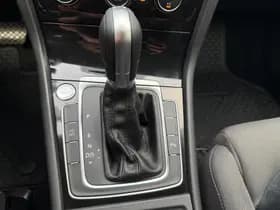 Volkswagen Golf thumbnail 21