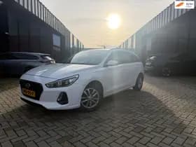 Hyundai i30 thumbnail 2