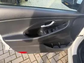 Hyundai i30 thumbnail 12