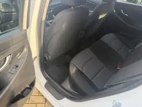 Hyundai i30 thumbnail 10