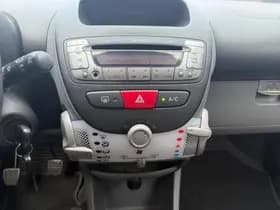 Toyota Aygo thumbnail 12