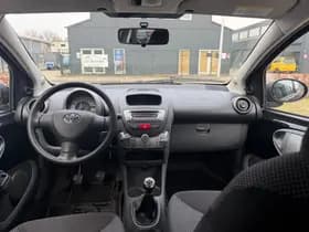 Toyota Aygo thumbnail 7