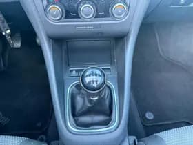 Volkswagen Golf thumbnail 18