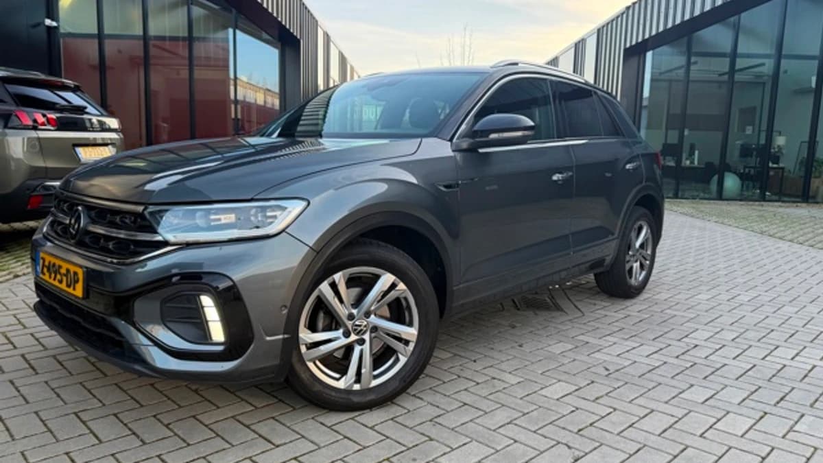 Volkswagen T-Roc — foto 1