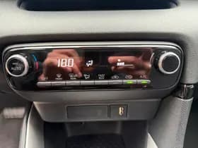 Toyota Yaris thumbnail 19