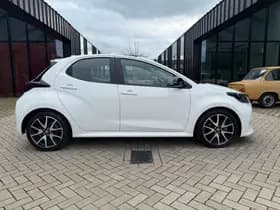 Toyota Yaris thumbnail 5