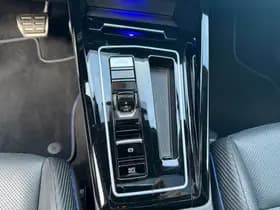 Volkswagen Golf thumbnail 21