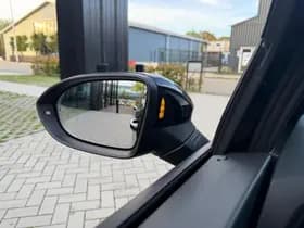 Volkswagen Golf thumbnail 25